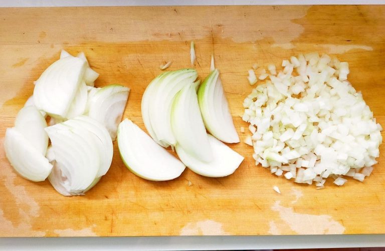 Cum se congelează corect ceapa. Cât timp o poți consuma