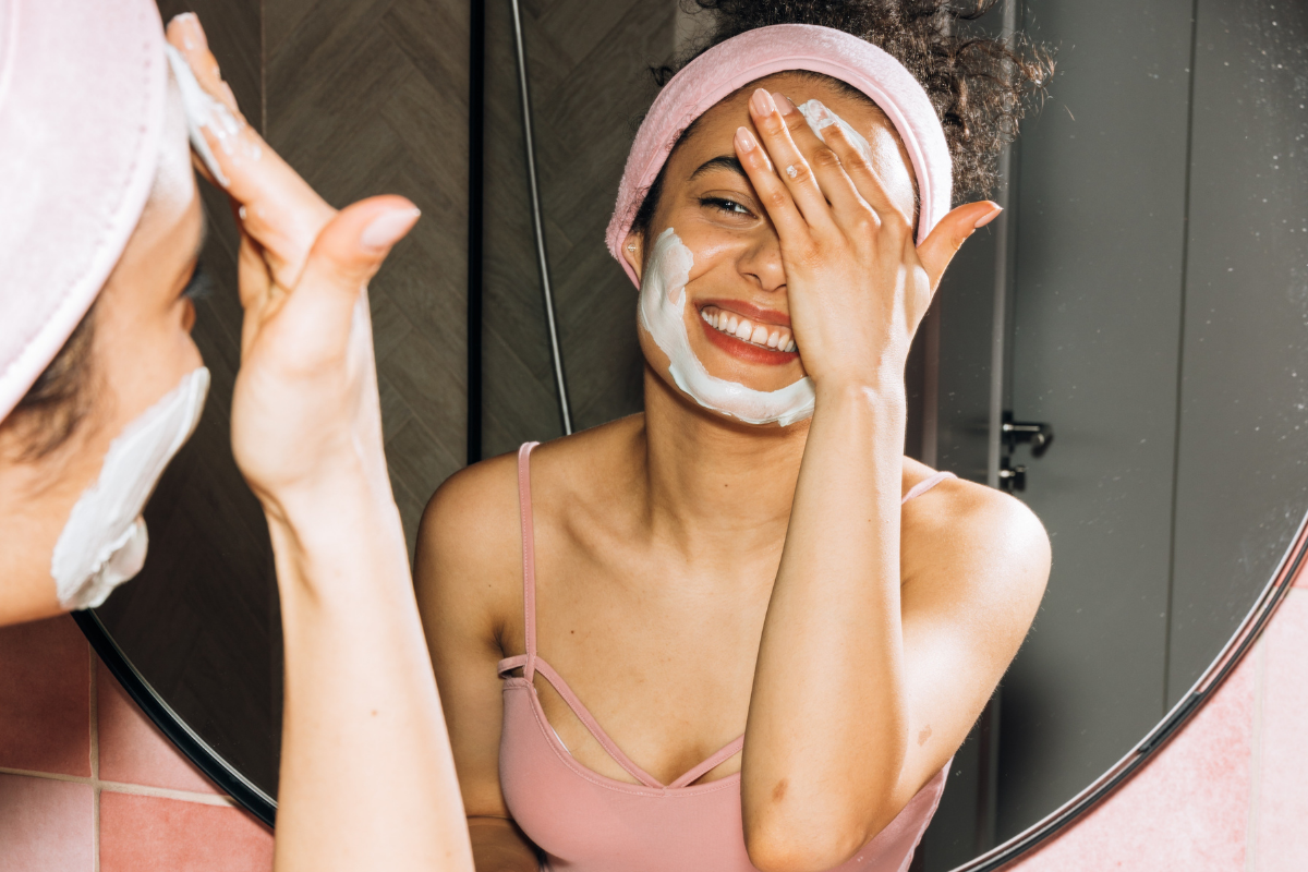 Îți poți păstra tinerețea și frumusețea pielii cu doar câteva remedii naturiste la îndemâna oricui, fără să mai cheltuiești pe cosmetice