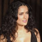 Trucuri de frumuseţe de la Salma Hayek pentru femeile trecute de 40 de ani