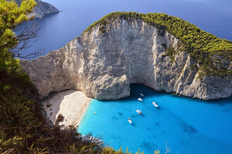 Top 10 cele mai frumoase insule din Grecia. Trebuie să le vizitezi cel puţin o dată în viaţă