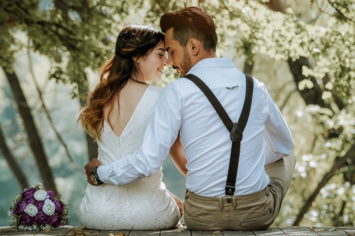 Mereu te-ai întrebat cum îți arată un bărbat că te iubește și acum vei afla, iar dacă l-ai găsit deja, ești o norocoasă.