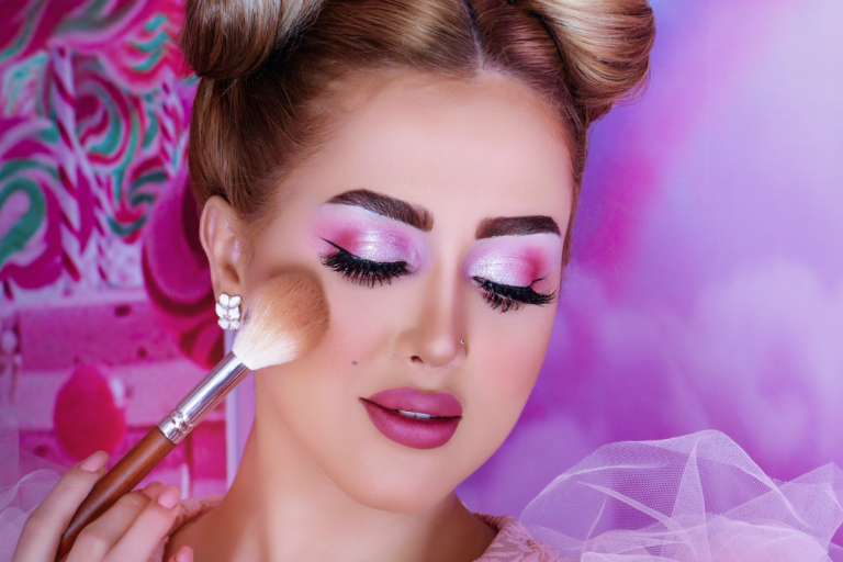 Machiaje la modă în 2022. Top şapte tendinţe