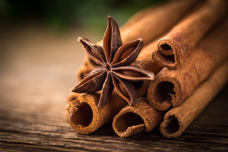 Ce proprietăți are scorțișoara. Are numeroase beneficii uimitoare. Iată la ce te ajută de fapt