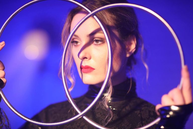 Cristina Strecopîtov, drama primei femei magician din România: „Îmi fac zilnic injecții în burtă, ca să nu mor!”. Diagnostic crunt, la doar 30 de ani. EXCLUSIV