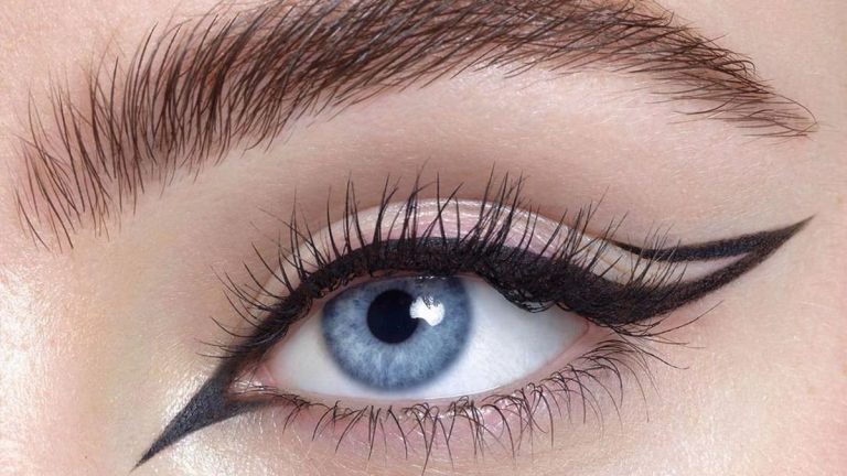 Machiajul pentru ochii albaștri. Trucuri pentru a-ţi scoate în evidenţă privirea