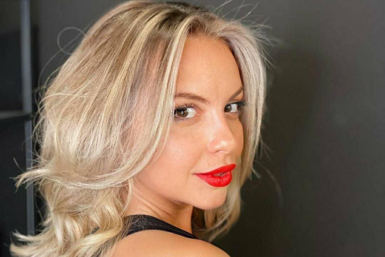 Eliza Natanticu, mărturisiri dureroase. A fost părăsită de tată, iar mama ei a murit pe când avea doar 11 ani: „Au fost zile în care nu am avut ce mânca” EXCLUSIV