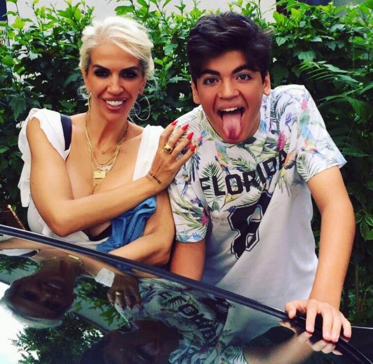 Raluca Bădulescu, relaţie specială cu fiul ei: „Alex nu îmi spune mamă!”. Ce avere fabuloasă vrea să îi lase EXCLUSIV