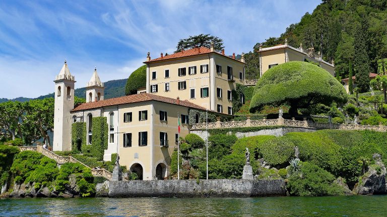 Prezentatorii TV din Rusia au averi uriaşe. Cum au ajuns să deţină milioane de euro în conturi