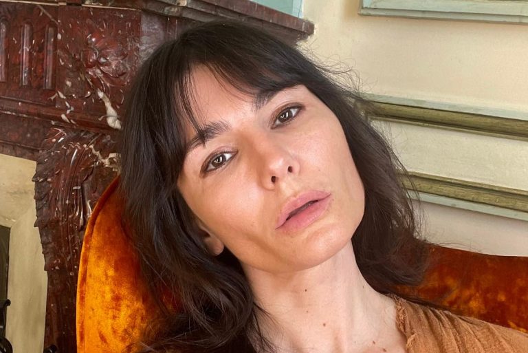 Cine este Dana Budeanu şi ce studii are, de fapt. Cum a ajuns celebră şi ce avere deţine