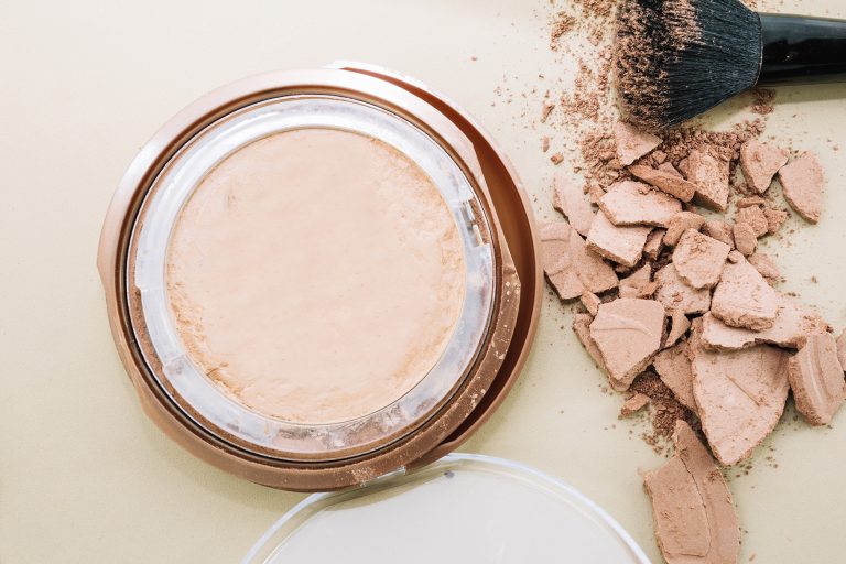 Cum să dai o nouă viaţă cosmeticelor tale. Trucuri geniale