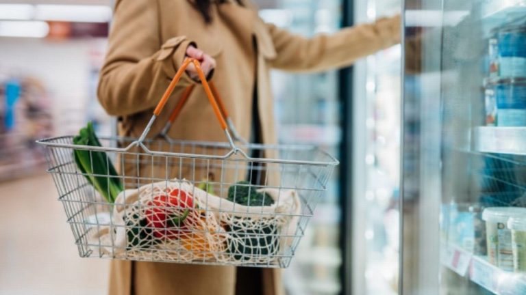 Programul supermarketurilor de Paşte 2022. Până la ce oră sunt deschise magazinele în perioada sărbătorilor pascale