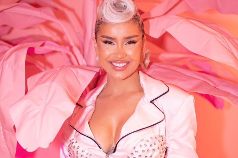 Cât de mult s-a schimbat viaţa Alinei Ceuşan de când a venit pe lume fiul ei: „Sunt una dintre acele mame care nu și-au dorit să stea doar acasă”