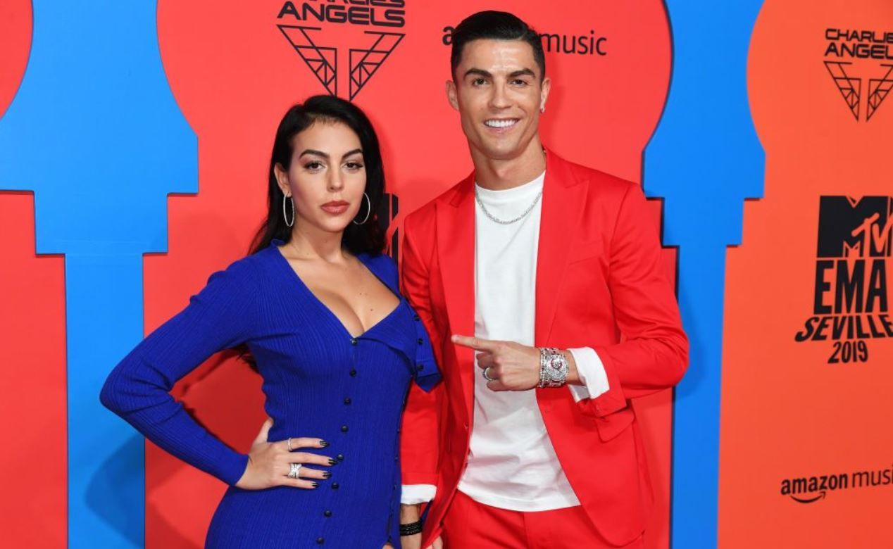 Iubita lui Cristiano Ronaldo traieste ca o printesa