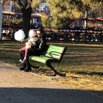 Keo si fetita in parc