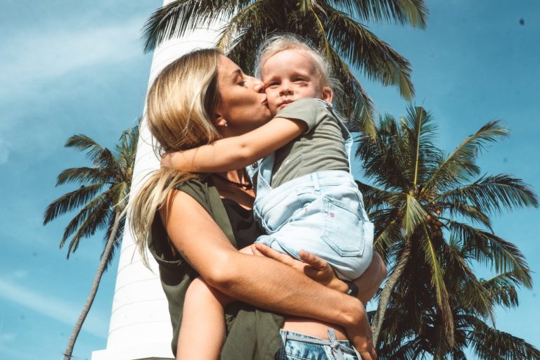 De ce trebuie să-i spui în fiecare zi copilului tău Te iubesc