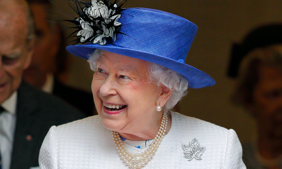 Regina Elisabeta este pasionata de brose