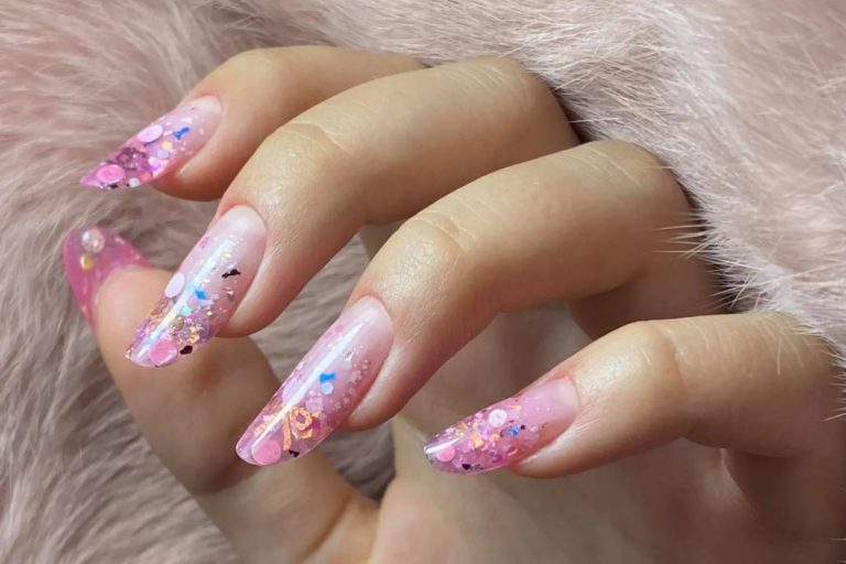 Tendințe unghii pentru vara 2022. Gabriela Dumbravă: „Începând cu această lună, ne jucăm atunci când vine vorba despre unghii” EXCLUSIV