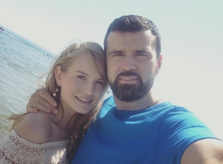 Tenorul Vlad Miriță și fotomodelul Maria Natură s-au îndrăgostit pe Facebook: ”Suntem firi destul de iuți, ne cam sare țandăra” EXCLUSIV