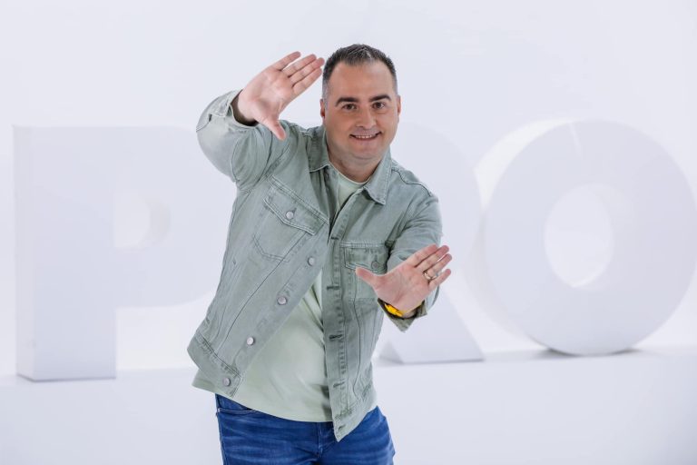 Rareș Năstase, de la ”România, te iubesc!”, lucrează la o carte de ficțiune: „Cumva m-am inspirat din tot ce am pățit eu, din ce mi s-a întâmplat la filmări”. EXCLUSIV