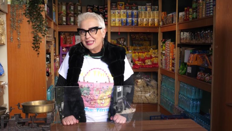 Monica Anghel sau ”Madam Goagăl” îi datorează cariera actoricească lui Toni Grecu. „O lună am stat cu el în aceeași casă” EXCLUSIV