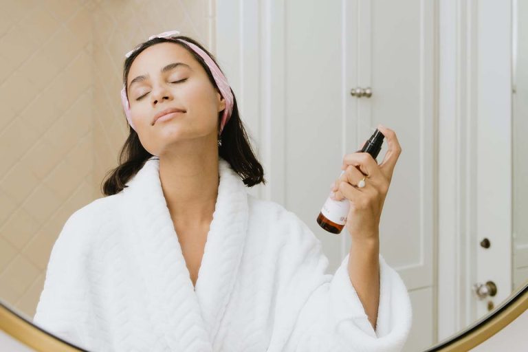 Top 9 trucuri de frumusețe. Îți salvează timp și bani!