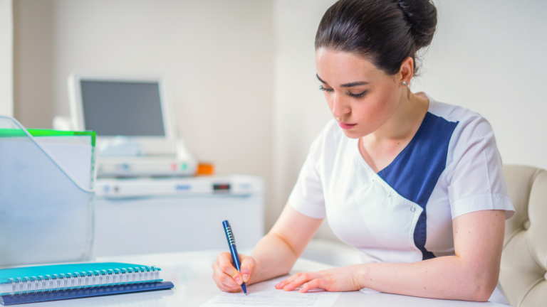 Cerere demisie cu sau fără preaviz. Drepturile și obligațiile angajaților care renunță la un job