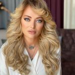 De ce nu își invită Delia prietenii acasă