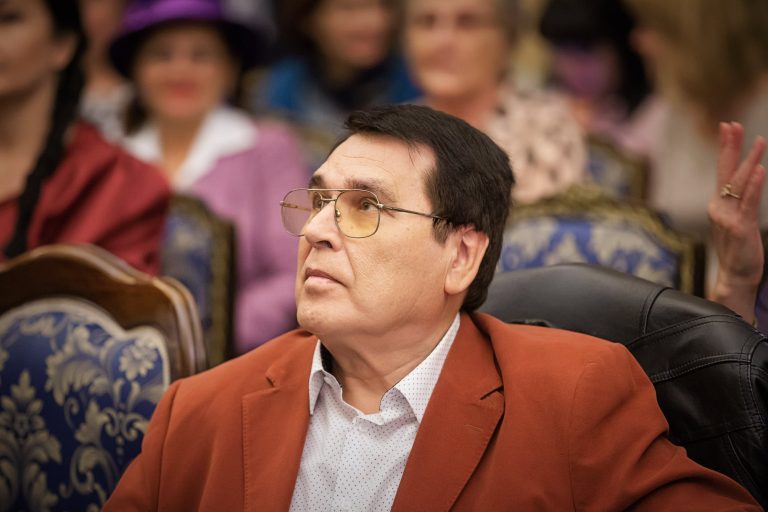 Marius Țeicu se întoarce pe scenă, la cinci ani de la decesul fiicei. ”Mă oprește lumea pe stradă și mă roagă să cânt din nou. O să-mi revin!” EXCLUSIV