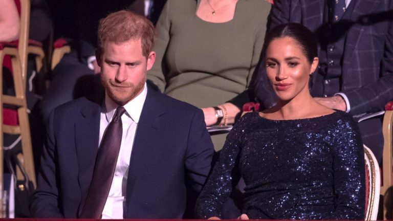 Meghan Markle şi prinţul Harry, criticaţi pentru stilul opulent pe care îl afişează: “Trăiesc ca nişte miliardari”