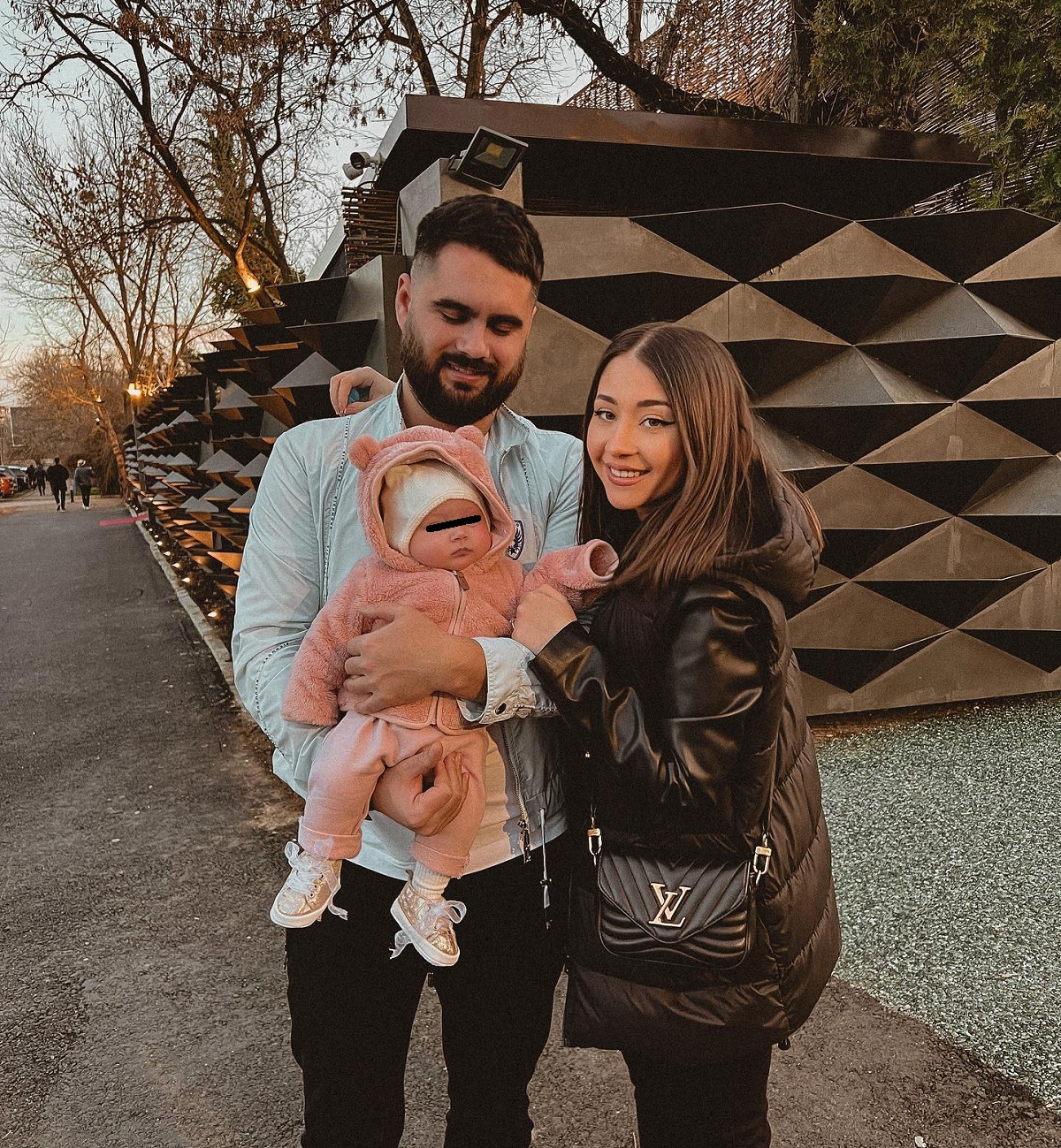 Primele imagini cu Nicole Cherry de la botezul fetiței