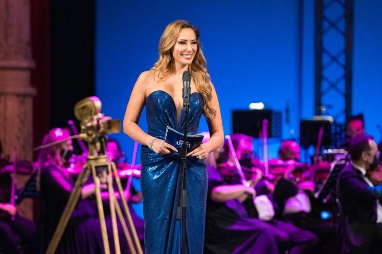 Cât de geloasă este Iulia Vântur pe admiratoarele lui Salman Khan: „Pot spune în continuare că este iubitul lor imaginar” EXCLUSIV