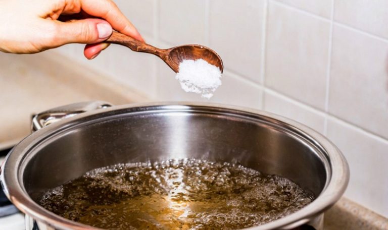 De ce să pui bicarbonat de sodiu în apa în care fierbi fasolea. Trucul genial