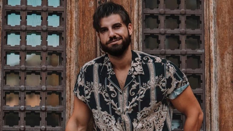 Andi Constantin a rămas fără mesaje de dragoste, în privat: “Oamenii nu mai sunt romantici”. Cu ce se ocupă acum celebrul burlac EXCLUSIV