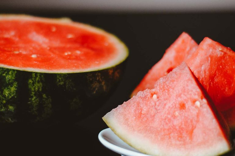 Cum îți dai seama dacă un pepene este copt și dulce. Trucul banal de mare ajutor