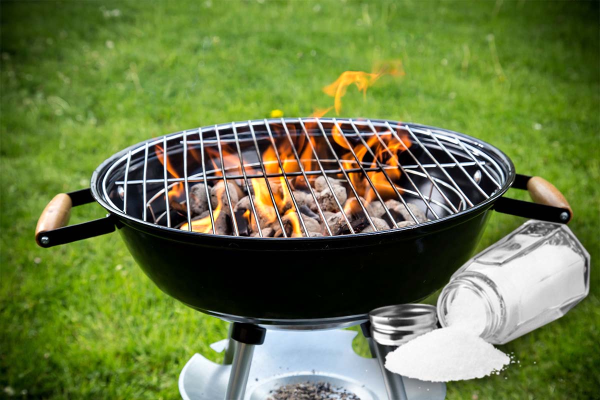 De ce se pune sare peste cărbuni