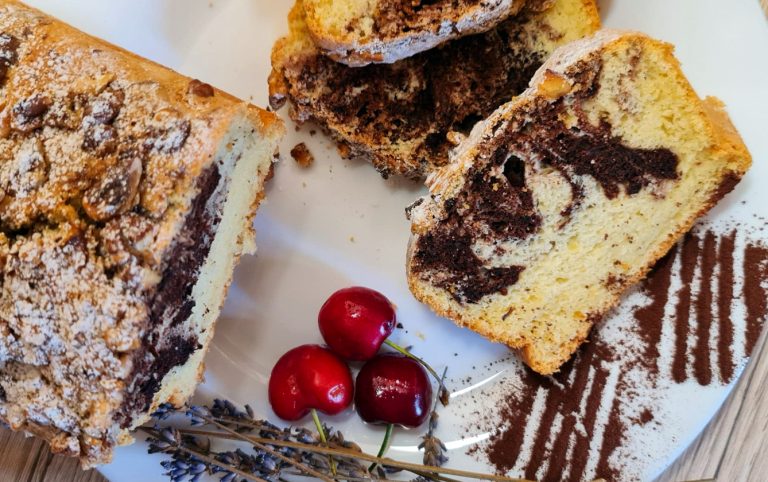 Chec cu nucă și cacao, un desert simplu și rapid