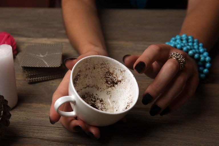 Cum să ghicești în cafea. Semnificația simbolurilor care apar în zaț