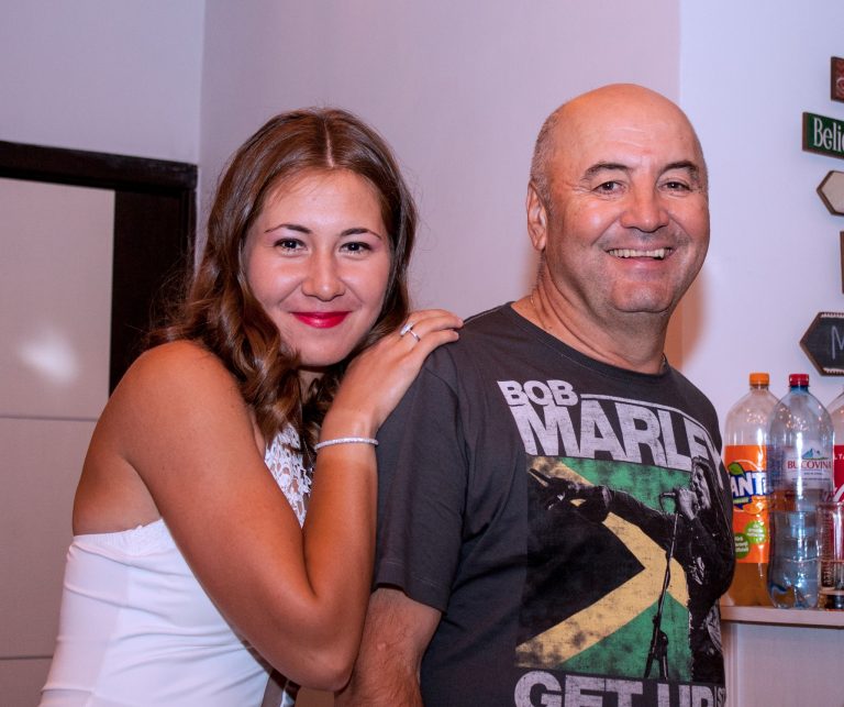 Adrian Fetecău, de la ”Vouă”, distrus de durere: „Să-ți vezi fata în cârje, numai părinte să nu fii!”. Ce s-a întâmplat cu fiica lui, Irina, aflată în top 200 cele mai bune jucătoare de tenis din lume EXCLUSIV