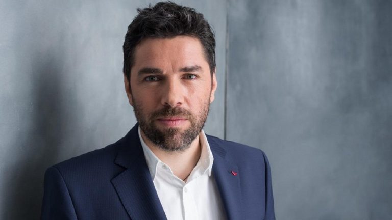 Cine este și cum arată iubita lui Alex Dima. Prezentatorul Pro TV și partenera sa au devenit părinții unui băiețel