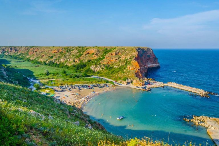 Stațiuni din Bulgaria aproape de România unde poți să mergi vara. 7 locuri superbe de vacanță