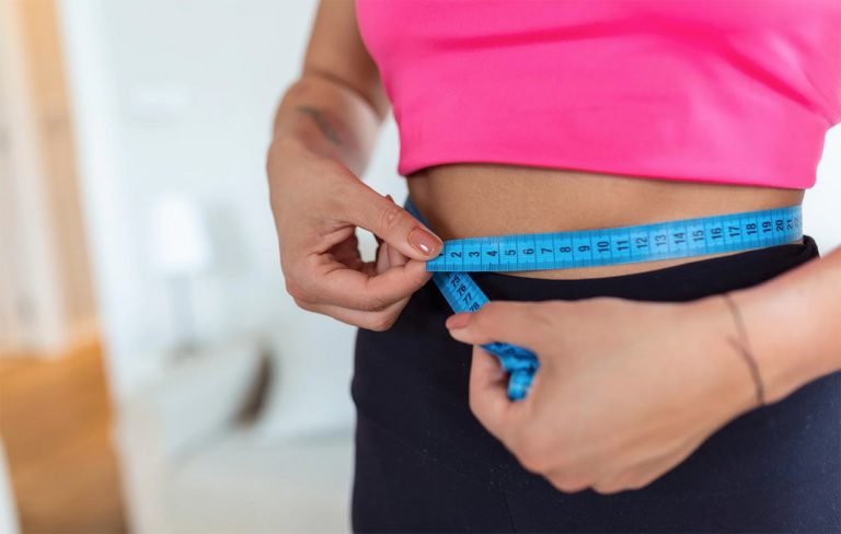 4 alimente împotriva grăsimii abdominale. Ce e recomandat să mănânci pentru un abdomen plat