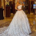 Bianca Drăgușanu si afacerea sa cu rochii 