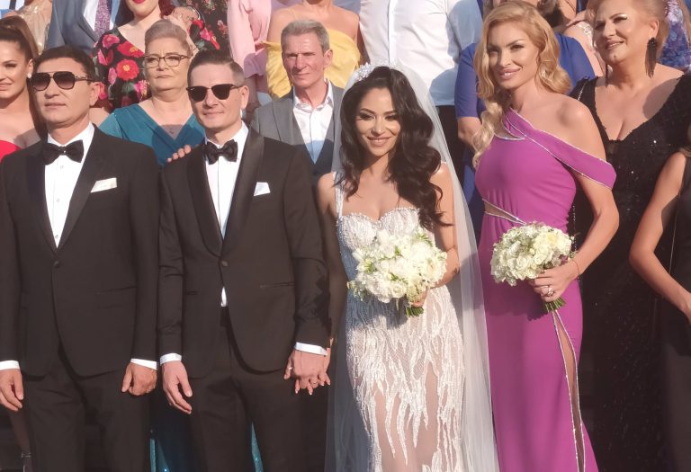 Ce rochie de mireasă superbă a ales Nasrin Ameri. Nașa Valentina Pelinel a atras și ea toate privirile
