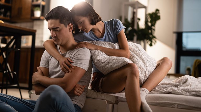 De unde vine frica de abandon și cum îți poate afecta viața amoroasă