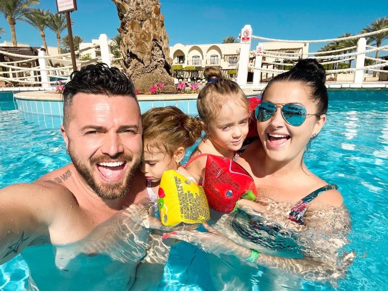 De ce Gabriela Cristea și Tavi Clonda nu reușesc să facă o vacanță doar în doi. „Am un soț care nu mai este soțul meu, este doar tatăl copiilor. Nu vrea să se despartă de fete” EXCLUSIV