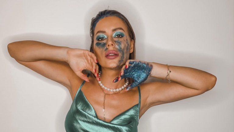 Sensy ne învață cum să avem mai mult succes pe site-urile de socializare. „Nici nu trebuie să fii prea fotogenic, au mai mare impact” EXCLUSIV