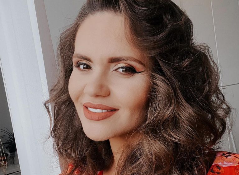 Cristina Șișcanu revine în televiziune. Ce emisiune va prezenta soția lui Mădălin Ionescu și la ce post