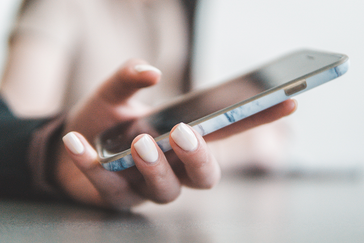 Cum poți să descoperi cine te sună cu număr necunoscut