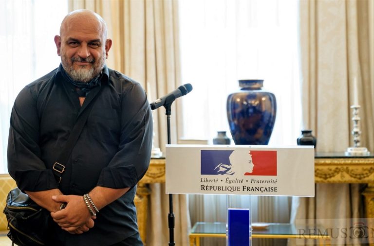 Alin Gălățescu, dezamăgit de reperele pe care le aleg azi adolescenții în modă. „Lipsește peste tot bunul gust”. Rolul părinților în educația estetică VIDEO EXCLUSIV