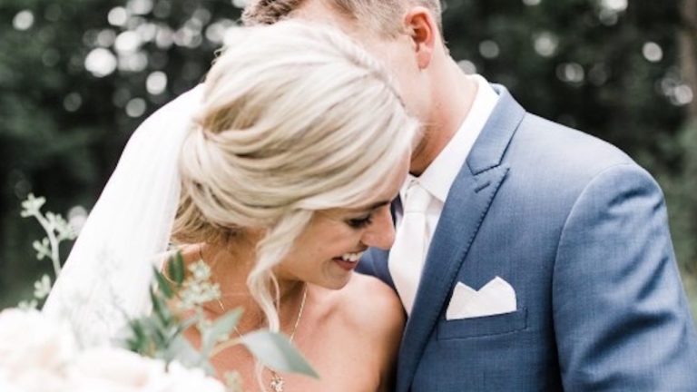 Este bine să împrumuți voalul de mireasă? Ce arată superstițiile din popor despre acest obicei